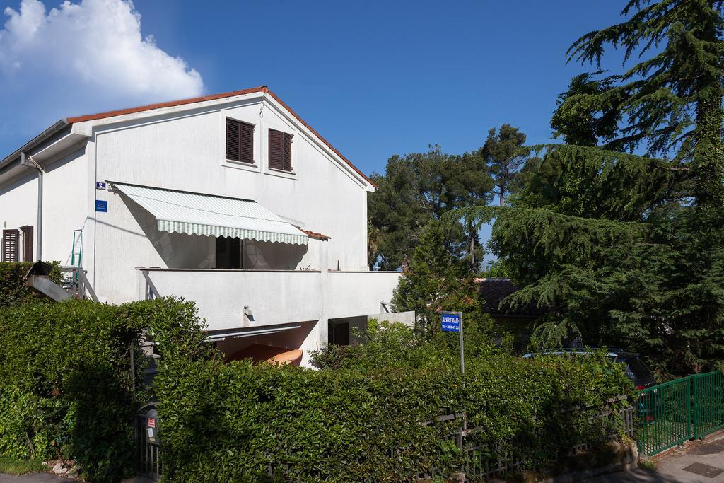 Apartment Pejnovic Malinska Exteriér fotografie