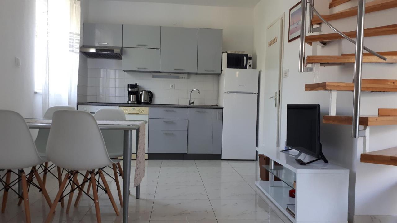 Apartment Pejnovic Malinska Exteriér fotografie